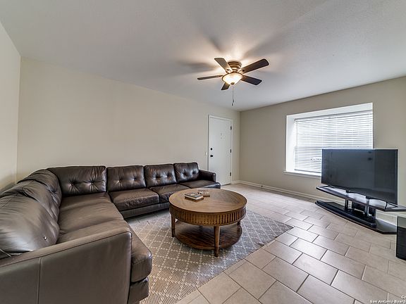 4th image of 7834 BROADWAY #402