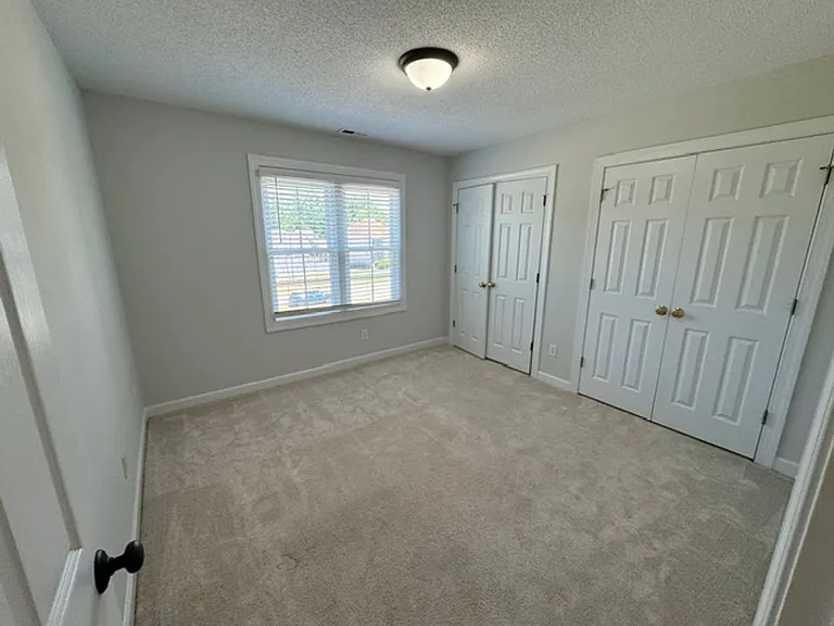 113 Ashton Ln — Photo 14