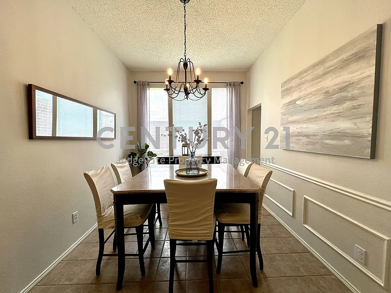 11413 Huntington Rd — Photo 8