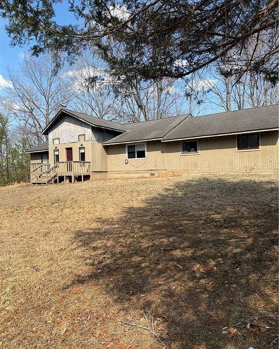 1st image of 693 Blackberry Ln