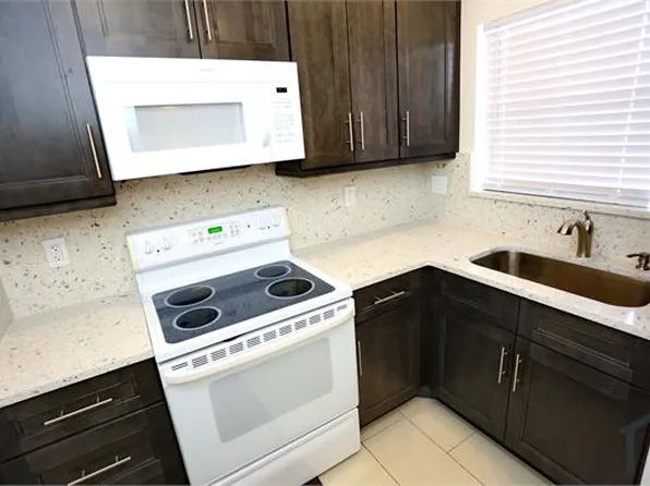 8225 Sunrise Lakes Blvd, Fort Lauderdale, FL