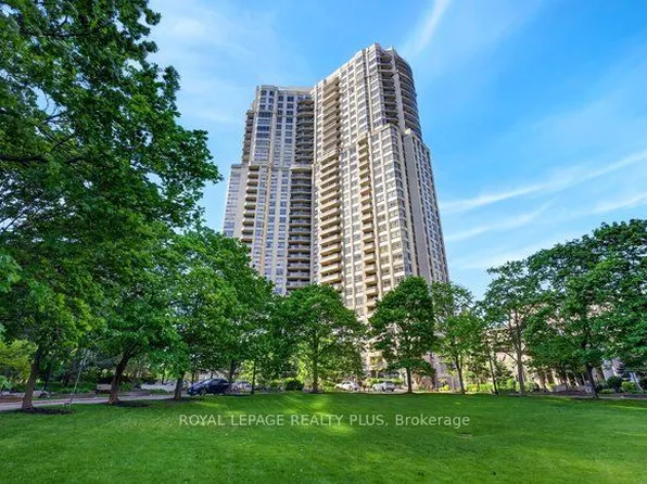 35 Kingsbridge Garden Cir #Tph4, Mississauga, ON L5R 3Z5
