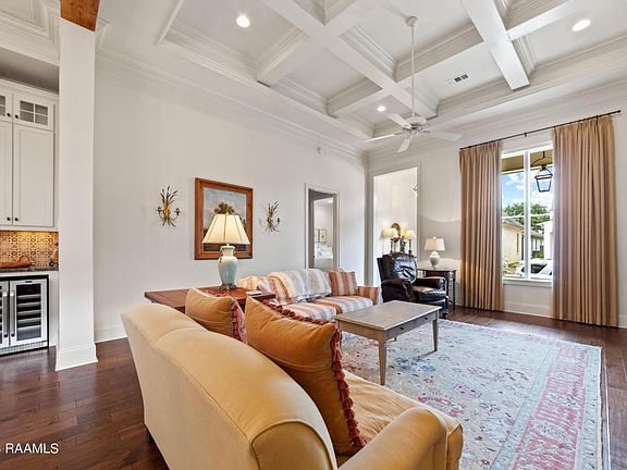 5th image of 110 Brickell Way
