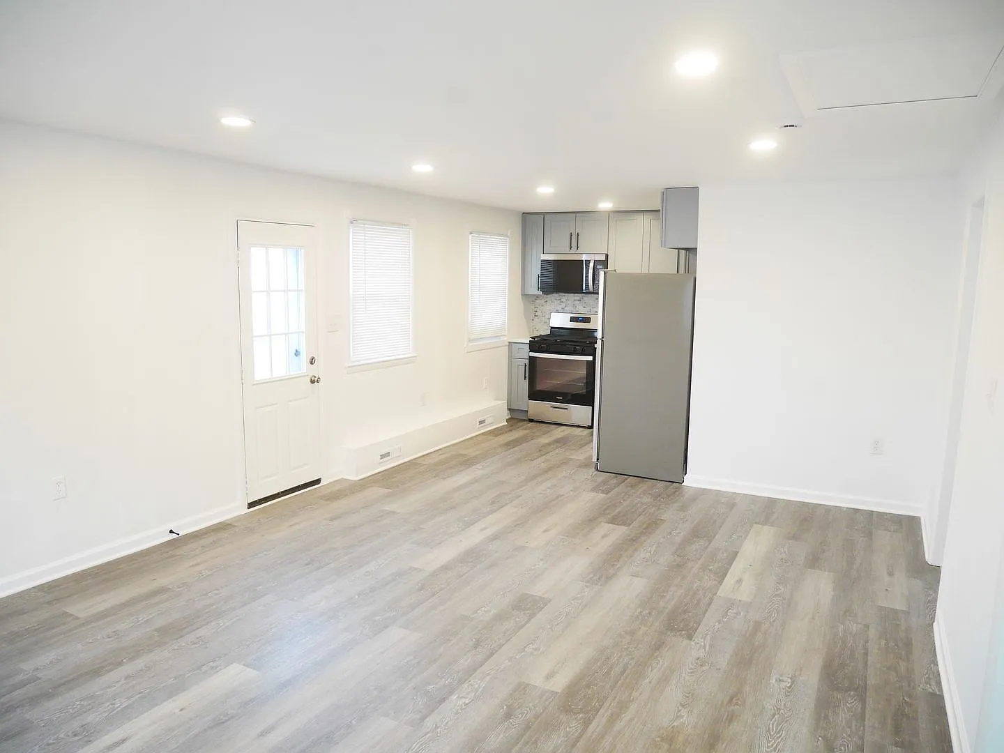 1130SMA — Photo 4