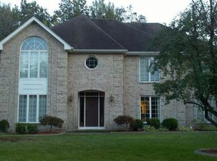 482 Melwood Dr, Rochester, NY 14626