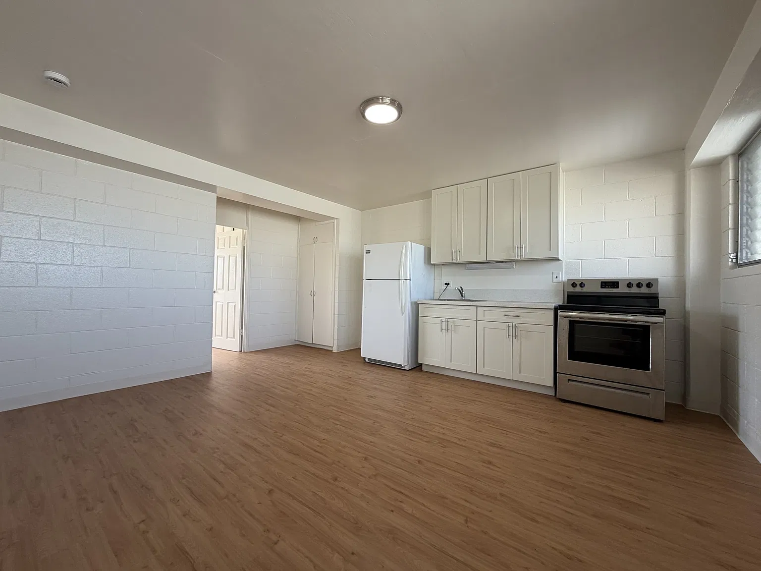 1 bed, 500 sqft, $1,600 — Photo 2
