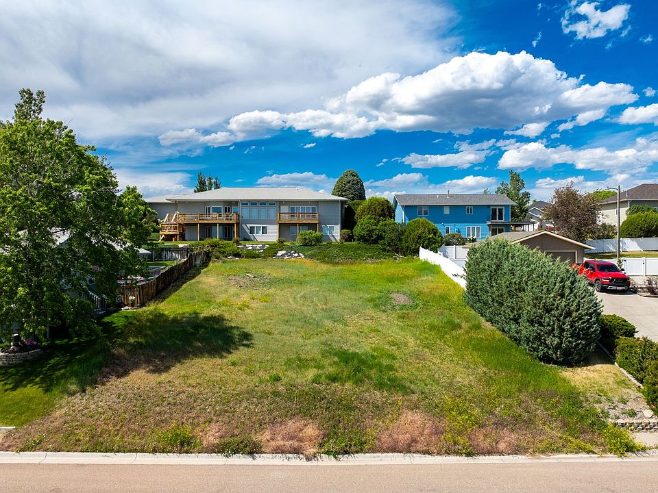 1st image of 333 30th Ave NE