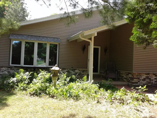 3184 Glacier DRIVE, Hubertus, WI 53033