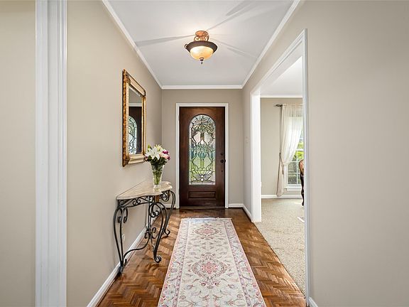 5th image of 531 Briar Path Dr