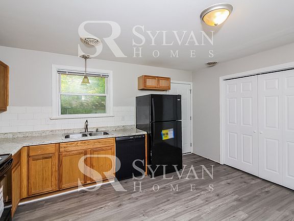 4th image of 213 N Beech Ave