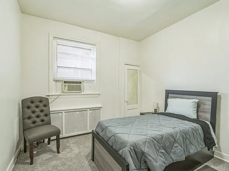 5005 N 12th St #1A — Photo 2