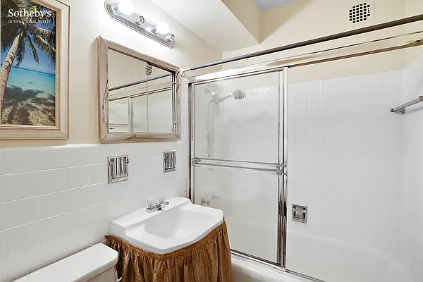 Sold by Sotheby's International Realty | media 15