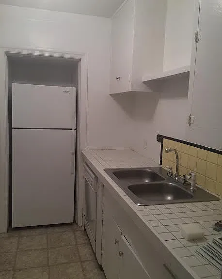 935 Delores Dr — Photo 4