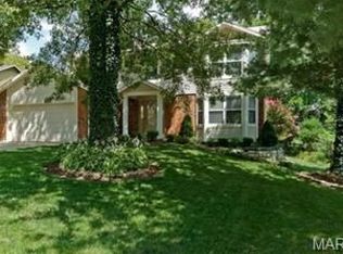 1402 Timothy Ridge Dr, Saint Charles, MO 63304