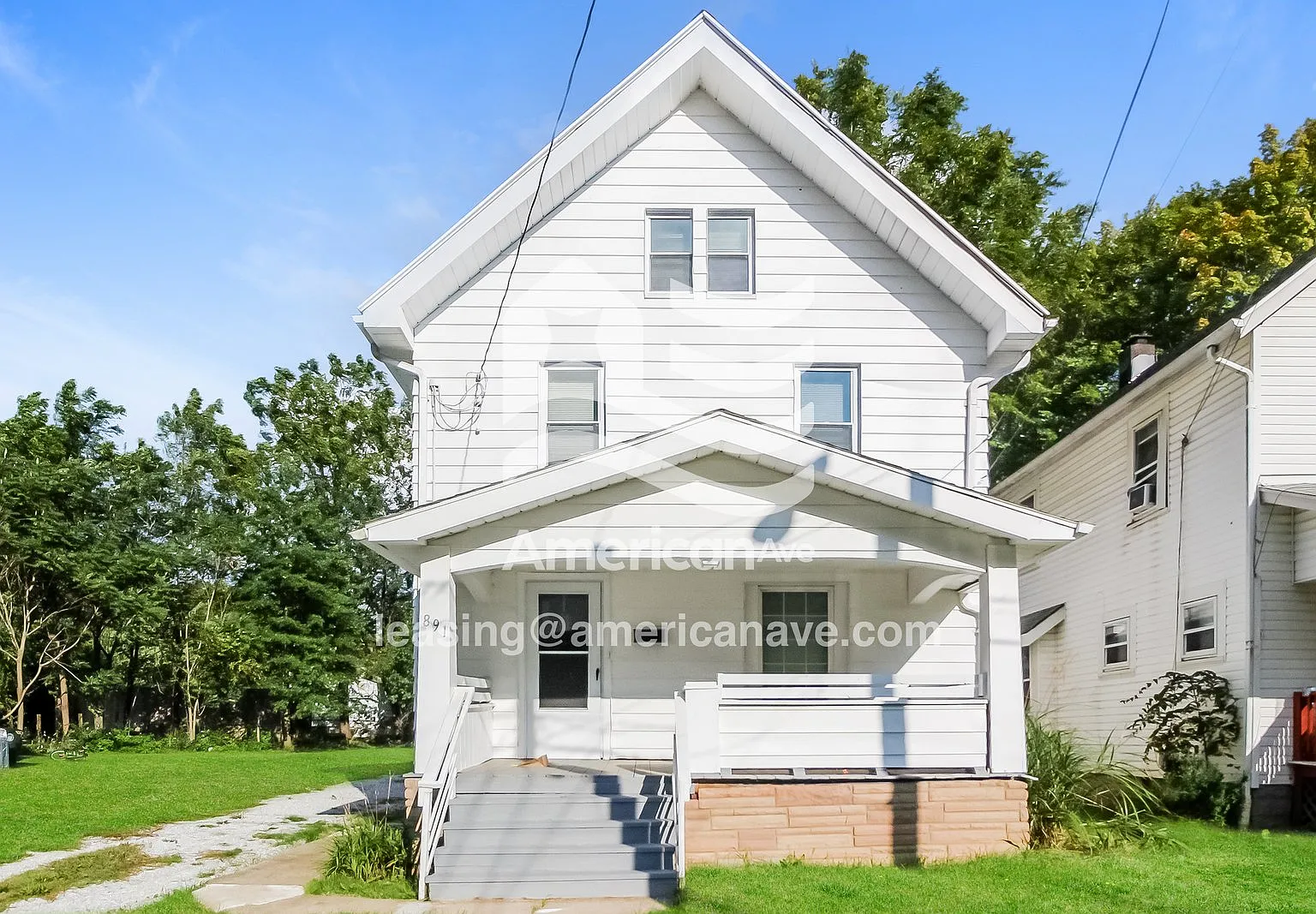 3 bed, 1.0 bath, 1271 sqft, $997 — Photo 1
