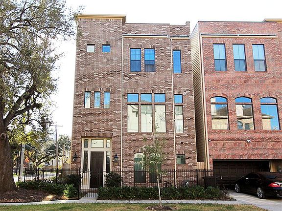 3rd image of 1322 Rosewood St