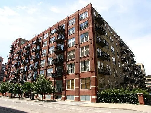 420 S Clinton St #703 Photo 1
