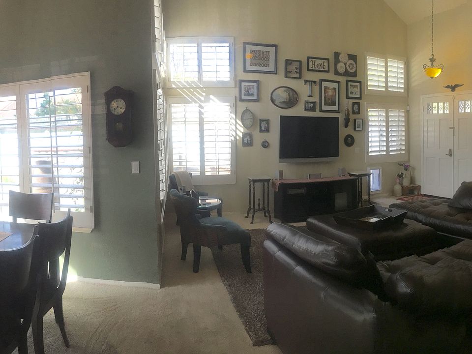 2nd image of 5715 Sugar Pine Dr