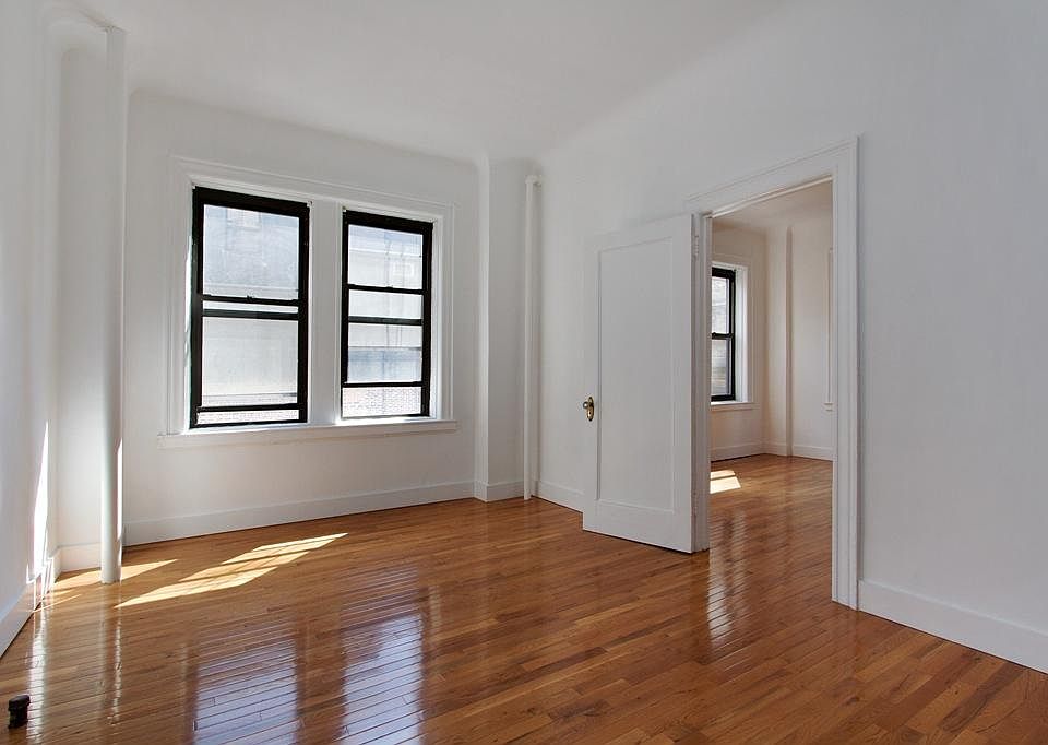 1st image of 125 E 17th St APT 42