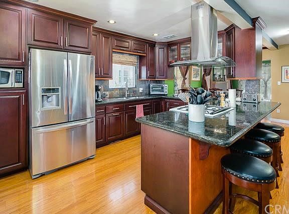 5th image of 9233 De Adalena St