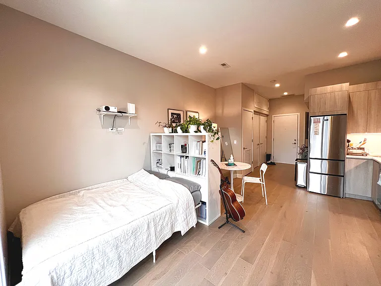3757 N Sheffield Ave #215-J — Photo 3