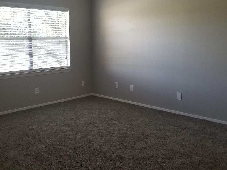 2nd image of 1215 Captain Shreve Dr APT 1