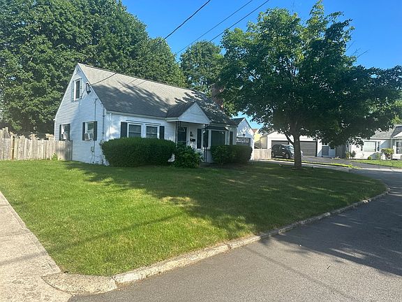 3rd image of 46 Windsor Ct