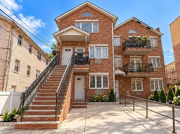 92-18 195th Pl, Jamaica, NY 11423
