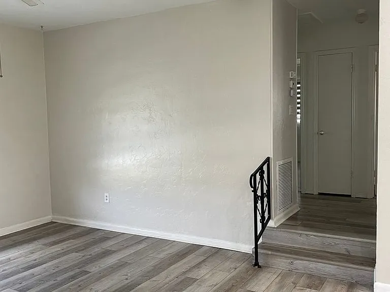2171 Birchcrest Blvd — Photo 5