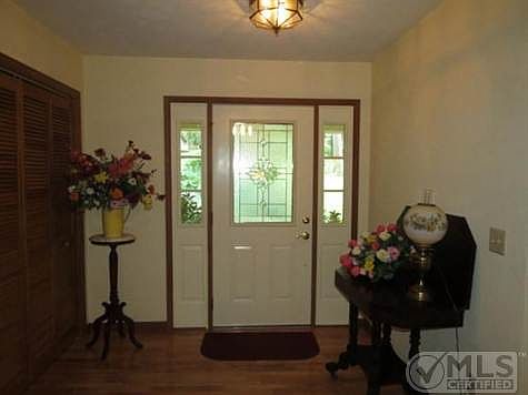 4th image of 2048 Cynthia Dr