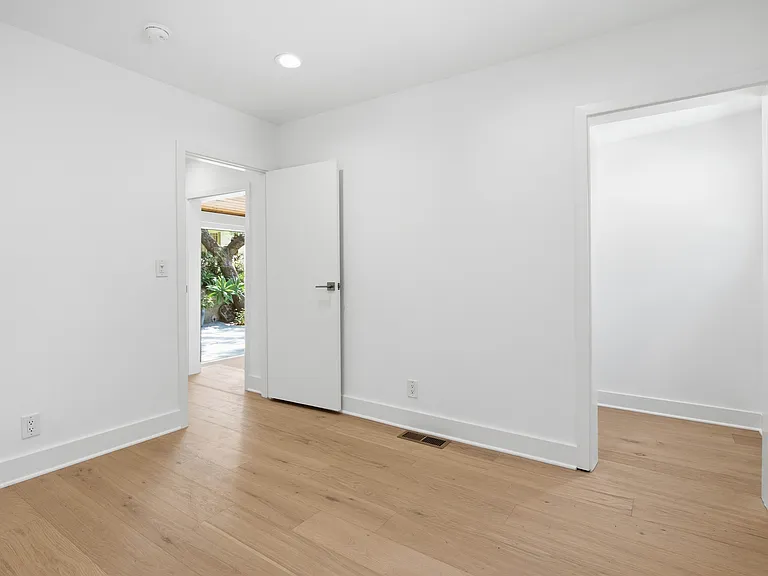 1148 Rockdale Ave #1148 — Photo 9