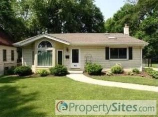 483 W 2nd St, Elmhurst, IL 60126