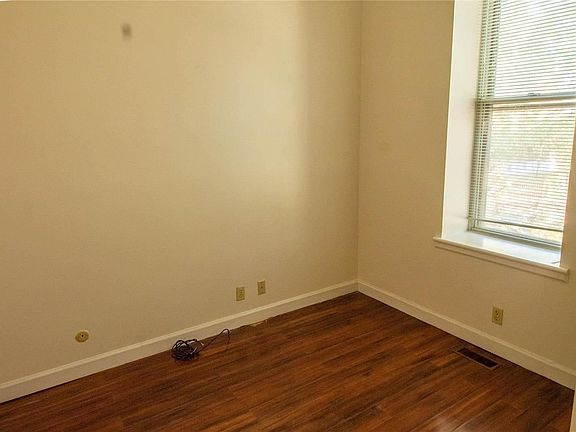 5th image of 2419 S 10th St