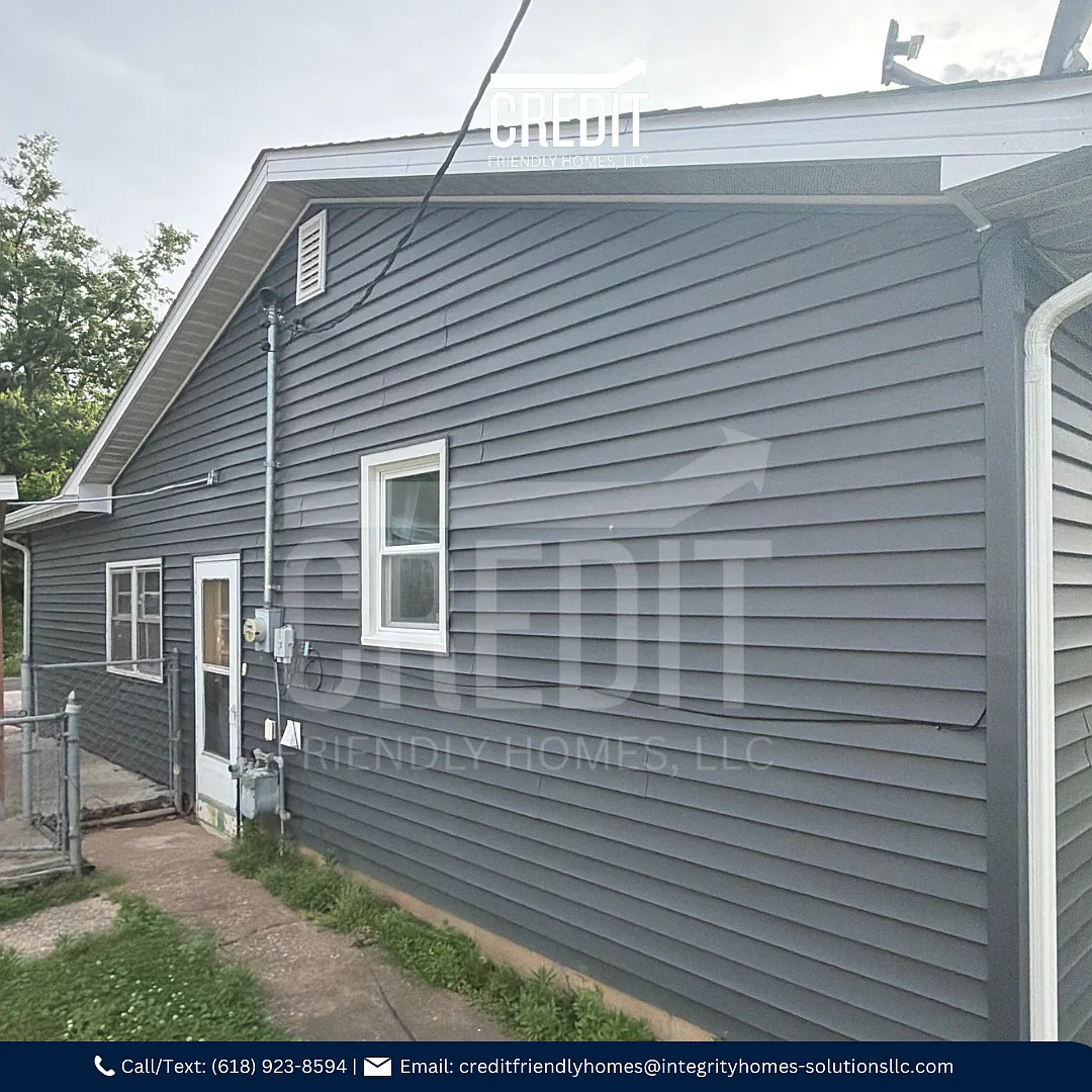 Building Photo - 8303 Bluff St