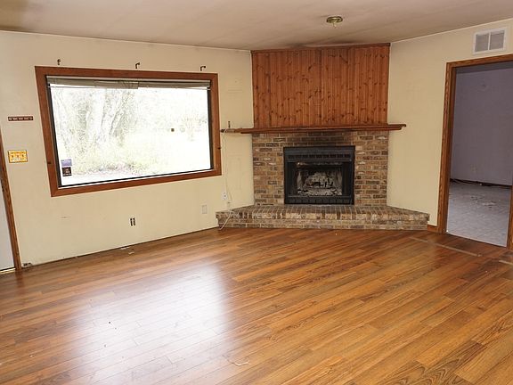 3rd image of 7072B Park City Dr