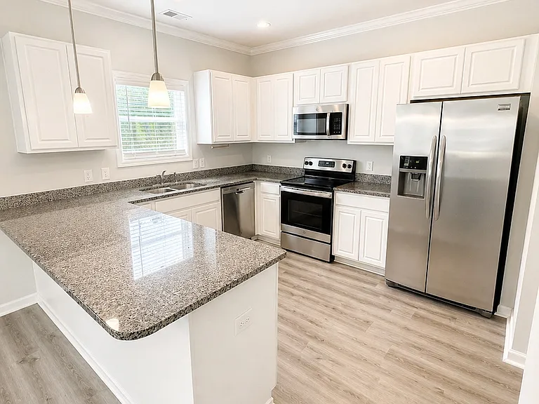 108 Horncastle Ct — Photo 4