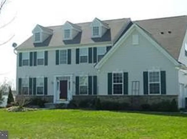 719 Farmhouse Rd, Mickleton, NJ 08056