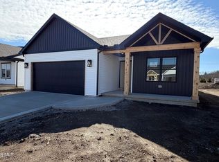 5032 Easton Dr, Oregon, OH 43616