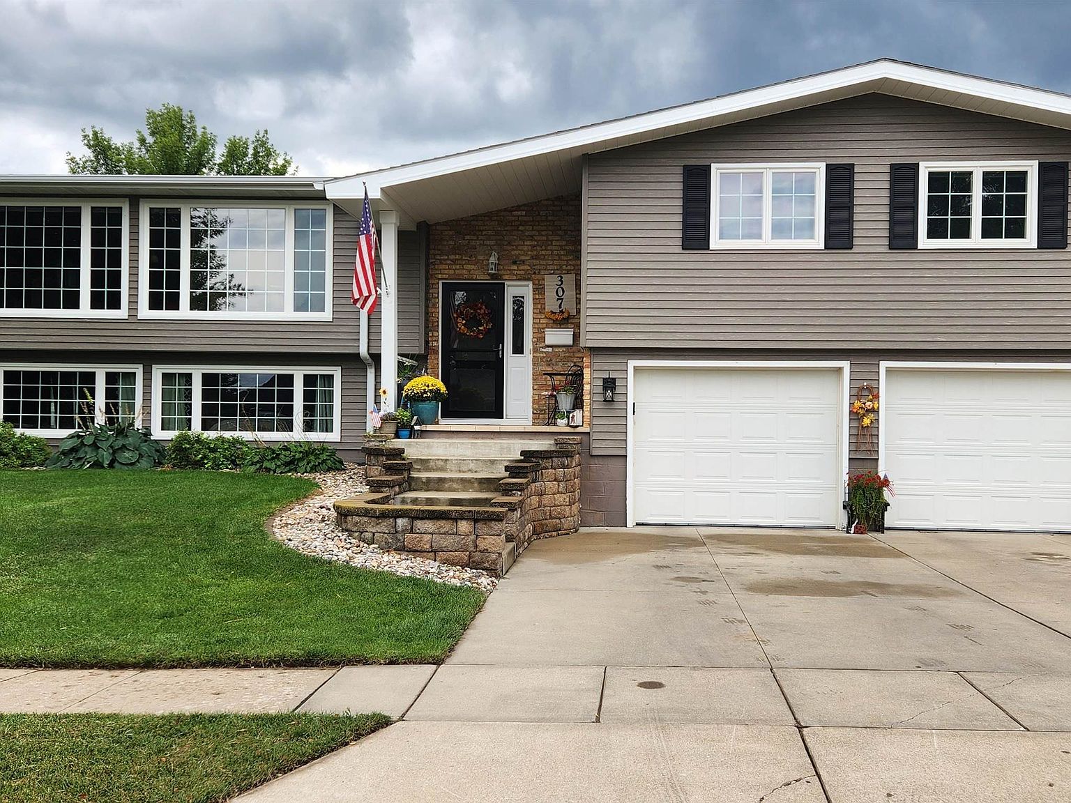 307 Golf Ln, Yankton, SD 57078 MLS 115876 Zillow