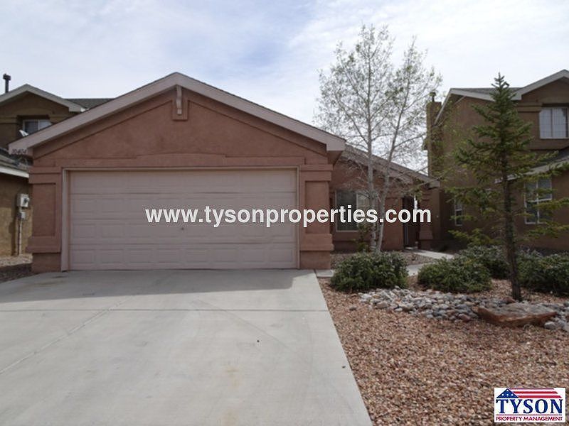1st image of 10404 Condor Dr NW