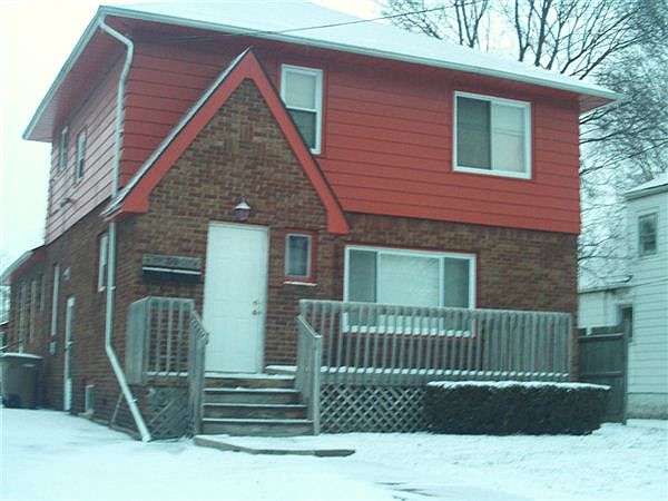 89 N. Sanford (2 family flat)