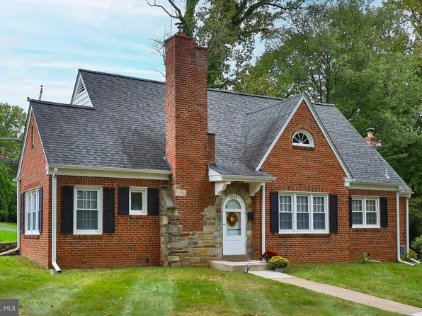 1953 Canterbury Rd, Abington, PA 19001