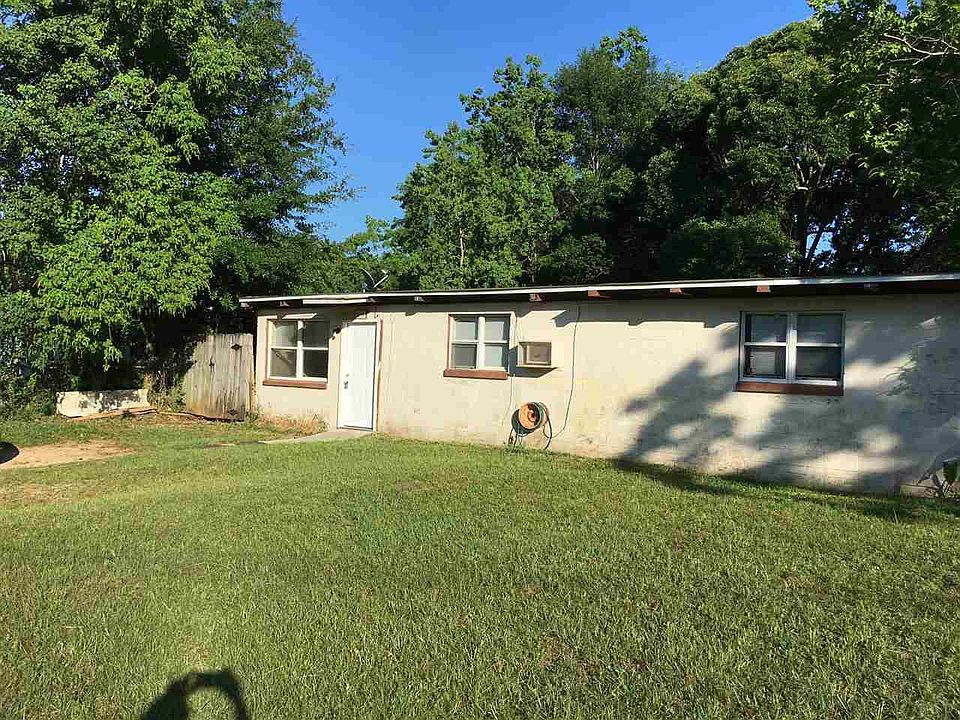 2nd image of 207 Georgia Dr
