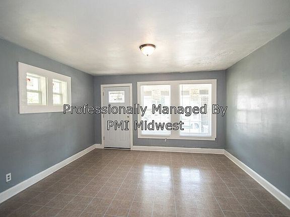 5th image of 934 N Olney St