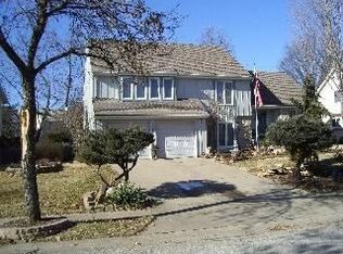 9304 W 116th Trl, Overland Park, KS 66210