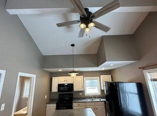 560 6th St #A, Dover, NH 03820