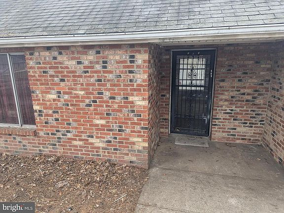 2nd image of 809 203rd St
