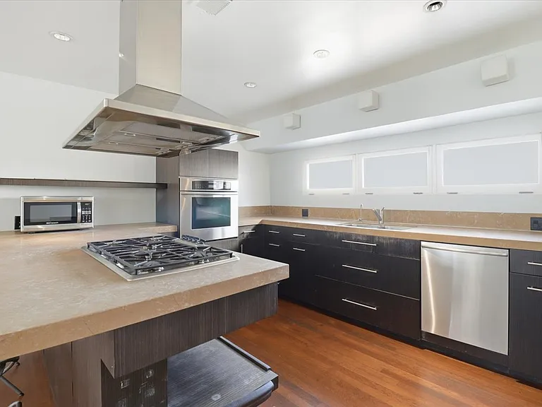 109 Dudley Ave — Photo 8