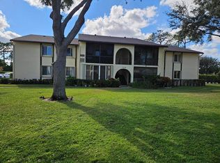 105 Lake Pine Cir APT B-2, Greenacres, FL 33463