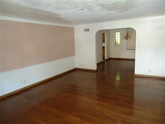 5th image of 9244 Cottonwood Dr